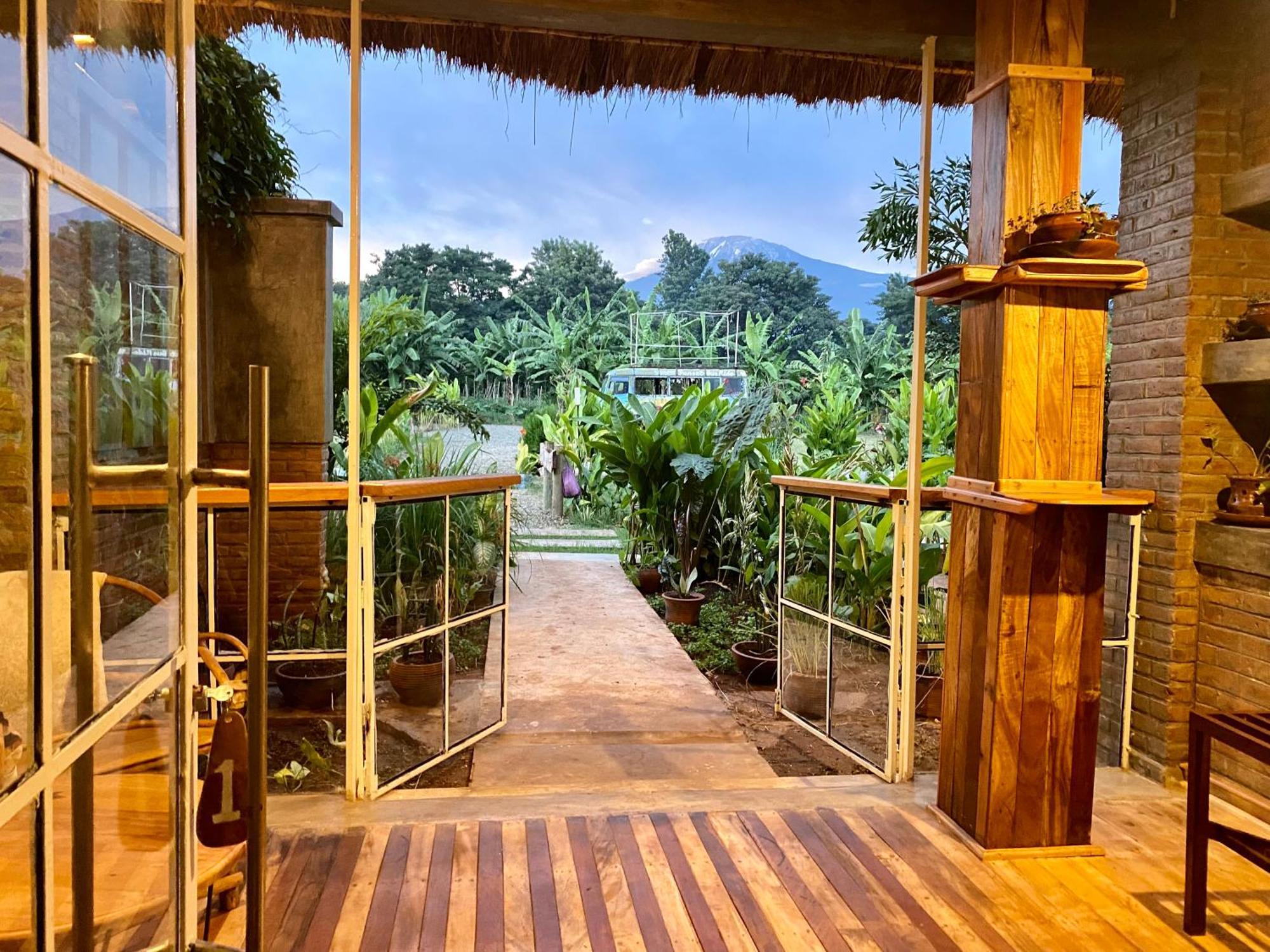 Mount Kilimanjaro 360 View Cottage Uru Exterior foto
